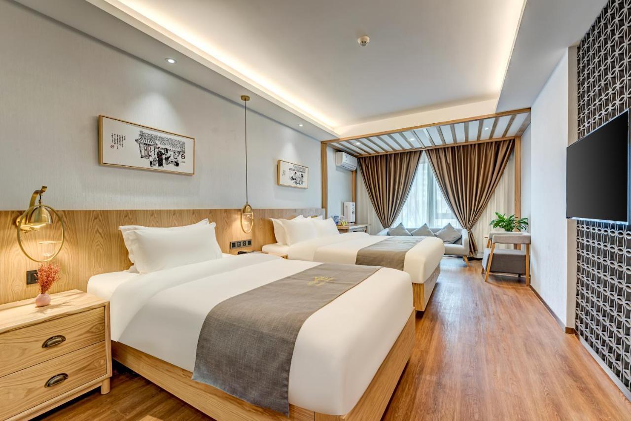 Happy Dragon City Culture Hotel -In The City Center With Ticket Service&Food Recommendation,Near Tian'Anmen Forbidden City,Wangfujing Walking Street,Easy To Get Any Tour Sights In Pequim Exterior foto